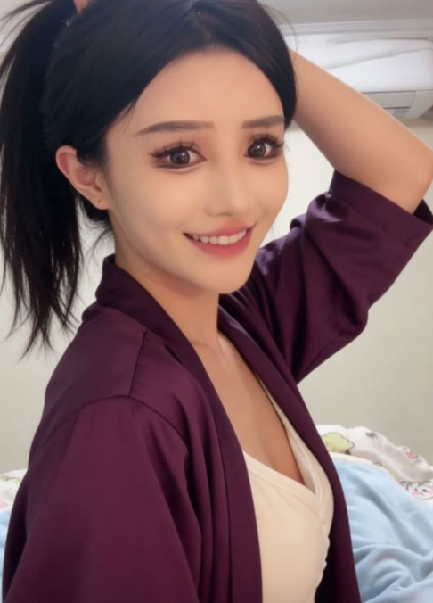 极品反差女性 酱油帝花 私人订制*聊视频流出 玉体横陈狂揉白嫩巨* 纹身攀附*感迷人！