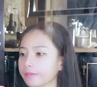 微博高颜网红 *凶大人 超爽** 马桶按头淋*** 反差网红M属*尽显！