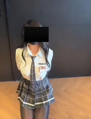 推特网黄 *爹和小桃 续*实录 熨衣店后间把老板女儿小桃按住狠干 **堕落激情十足！