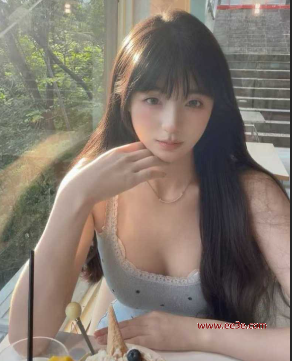 高颜值白嫩女孩 宿舍自拍*视频外泄 各种*内衣加持超反差 手摸美***特写 代入感超级强烈