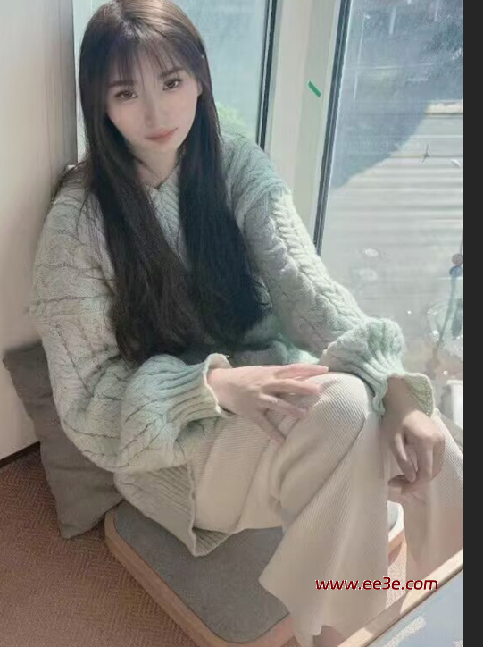 南京大学生 琳琳 与富二代男友酒店*视频泄漏 身着女仆装***互*前戏做足 *猛**到腿软！