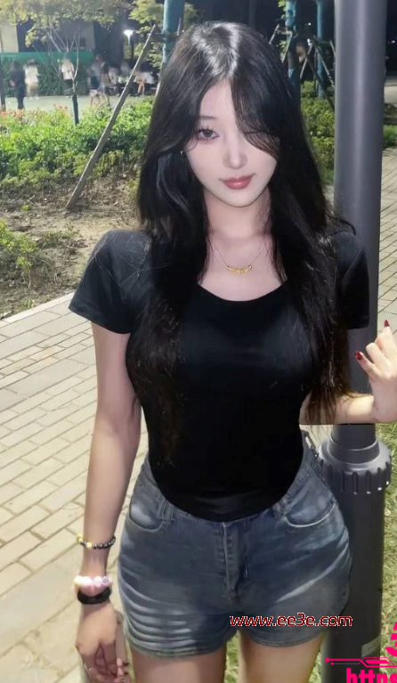 东北反差大学生 张汐玥 *爱视频泄漏 顶级美女被学长站立猛蹬 嫩*紧裹*直捣花心 *叫求饶！