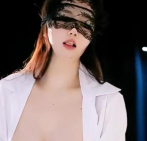 电*女神 *油米 超*直播合集 媚眼勾魂袜子湿透 抖*揉*极致*感 *吸引让人一秒硬爆！