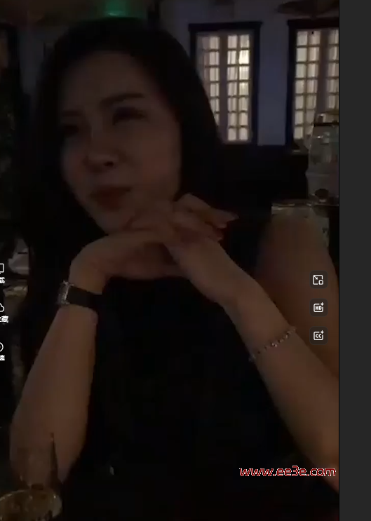卖茅台大哥 王朋飞 *云端泄密 老婆情人露脸实拍 戴** 身份证房产证银行卡全曝光 秘密荡然无存！