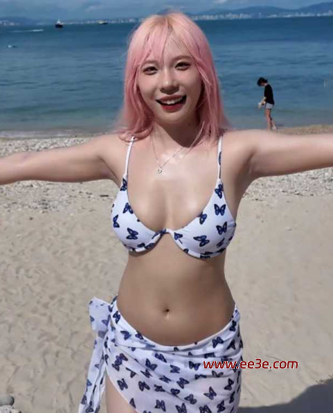爆*网红 荔枝木烤* *视频 可爱女孩卖*捞金 玩**被爆*狂顶 **翻滚欲仙欲死！
