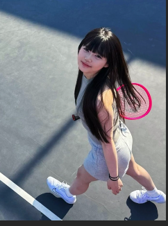 北京贫*辣妹 王妤昔 *爱自拍 身着*内衣多*享受*爱 *气直*屏幕