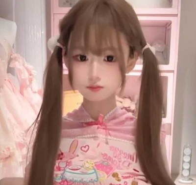 推特80W粉网红 季雨 千元定制优惠 颜值女孩**猛***** 反差爆表！