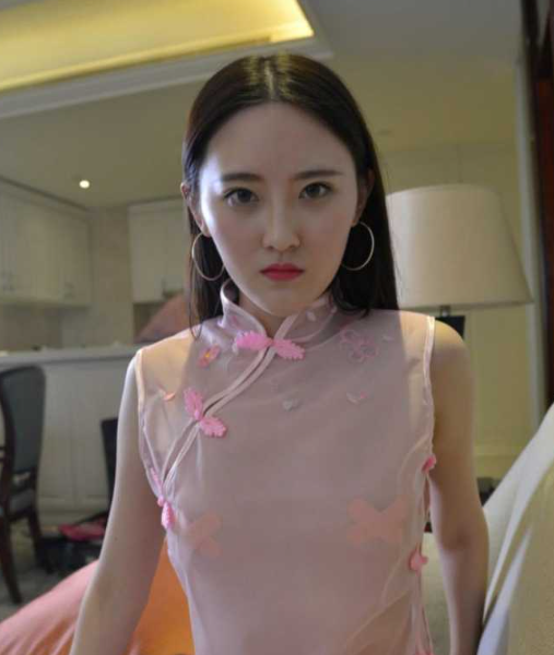 *品人气模特 PANS狐狸 *卡*鱼 超美翘*被勒得*水直流 极致吸引太*了
