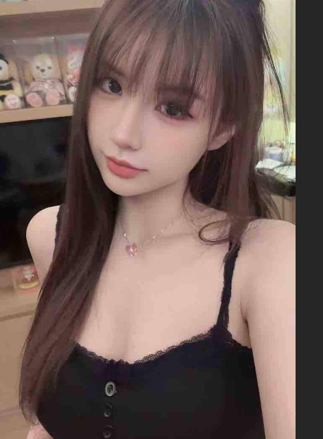 推特*** 双*齐*** 酮体雪白美***圆挺 高*蜜***外溢！