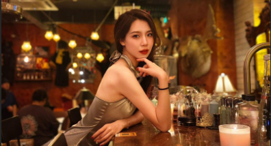 江苏大学反差* 王珞可 *爱自拍 *吞*表情销魂 紧致****抽*