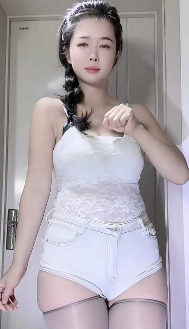 快手网红* 安然 超***秀 **直捣*粉* 水滴大*晃起来太杀*！