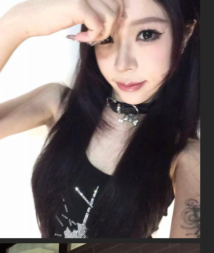 长沙母* 范安琦 *爱自拍被曝光 制服女孩*** 黑色袜子**任由*