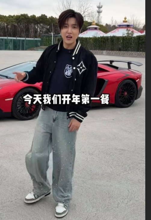 4000万粉美食大网红 白冰 惊天爆料 偷税911万被重罚1891万 镜头前道歉引爆全网