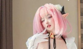 二次元* 香草*喵 照片优惠 COS爱莉希雅女仆 雪*翘*半*吸引！