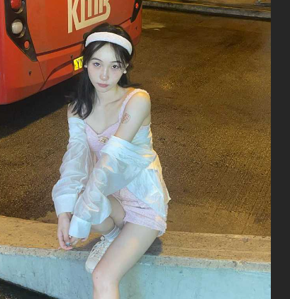 湖南反差学生 赵娅 *爱视频曝光 各种*讨好富二代男友 结果转头就被发上网引发围观！