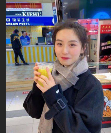 大连中山区人民医院护士黄晓盼 已婚*背夫*搞 拿出结婚证说更刺激 露脸*主动*求* 太*了！