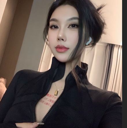 广东小主播 刘妮 跟榜一*爱视频泄漏 看似女神实则* 笔挺美****被大哥肆意* 看得人心跳加速！