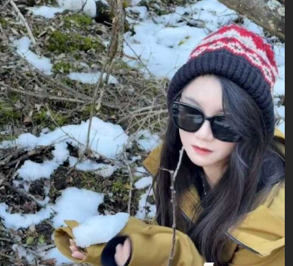 成都领克女神 彭老师 翻车曝光 表面清纯邻家女孩 实际竟是拜金* 遭男友怒曝*爱视频 人设彻底崩塌！