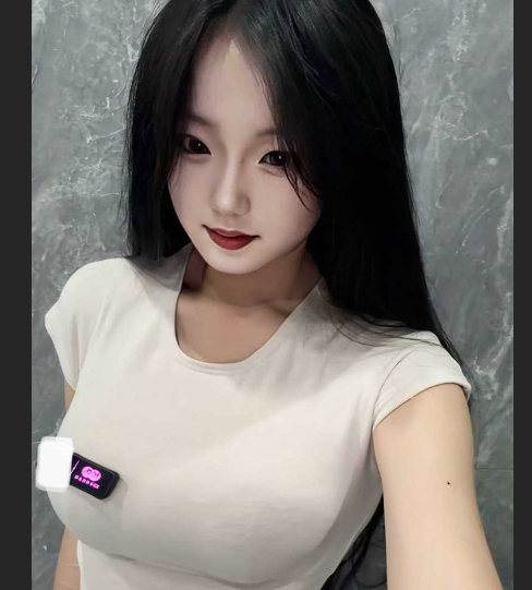 广州美女台球助教 卢西奥 交往人夫 凌晨5点发**音撩*求* 含*自拍被正宫曝光！