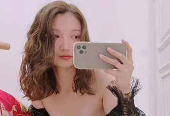 江西拜金女女性 赵一茹 酒店主动*** *黑色袜子疯狂扭腰*弄到高*