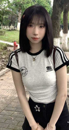 湖南乖巧女孩 李沫 被*抛弃泄密* *比耶宛如* 清纯女神竟如此*荡！