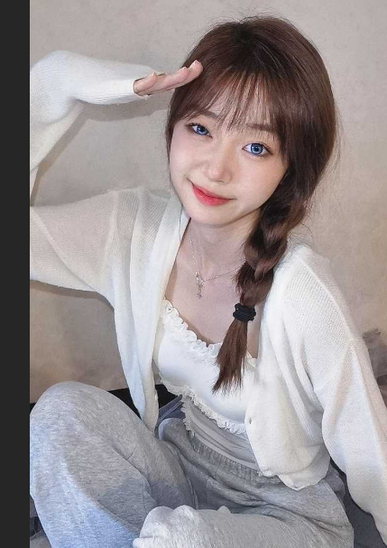 19岁大一新生 林慧婷 与男友自拍露脸**爱视频 开放一面完全藏不住！