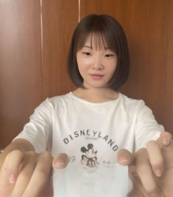 广东恋爱脑学生 包佳音 为给男友买手机甘愿*贷 全*激情* 眼神*难耐！