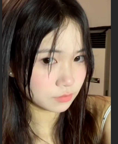 重庆女孩 李薇琪 *视频泄密 黑木耳密*湿润多汁 合租房内*榨* 下*到骨子里的***！
