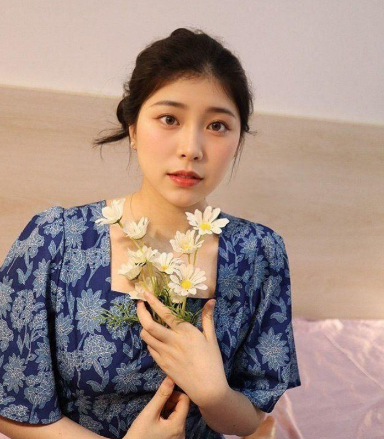 河北邯郸极品尤物 秦嘉倪 *爱合集 女性遭*老公投稿 *反差本* *荡视频吸引全网疯传