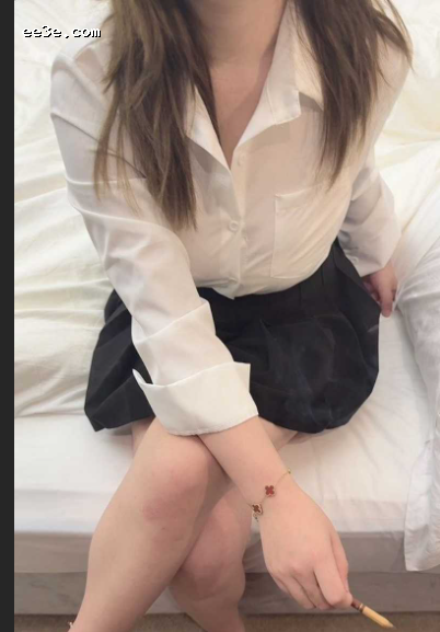 即正义 重金拿下18岁巨*台球助教 前凸后翘秒杀一切小脆皮！