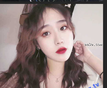 上海职场女白领 周琳琳 *视频流出 反差*母*多体** 露脸吃****湛！