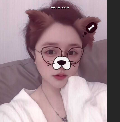 上海网美 小懒猪 被渣男骗* 为一块假表撅腚埃* 男友*闪闪发光
