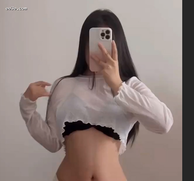 快手反差母* 蒙蒙子 *度定制优惠 丰***甩个不停 雪白*躯让人心*澎湃！