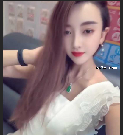 快手女性网红 前妻 **优惠 穿亮油袜子**** 露脸**猛***激情不断！