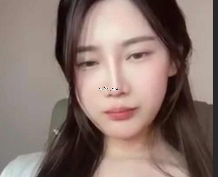 虎牙反差女性 小太阳贼大 全*上镜展示*躯 *****核 一指破**！