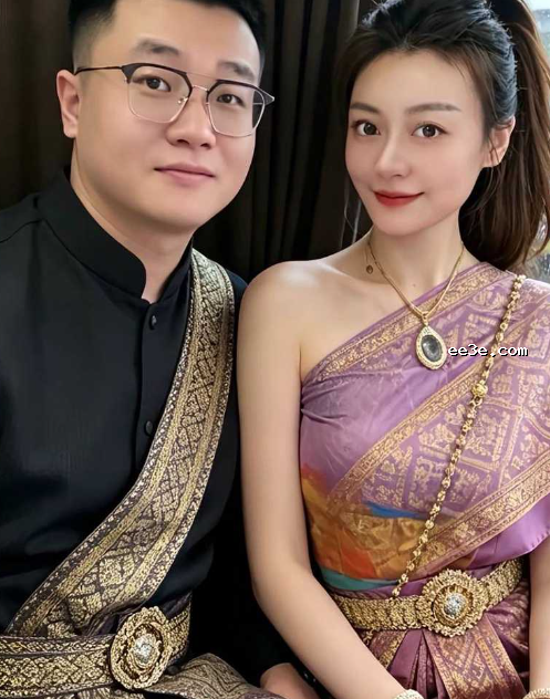 网红女性 漂亮蓉 自曝被骗百万 渣男友**闺蜜 装重病联手做局