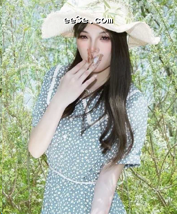 辽科大文艺部长 刘琪 被男友口塞斯瓦爆*征服 表情欲仙欲死
