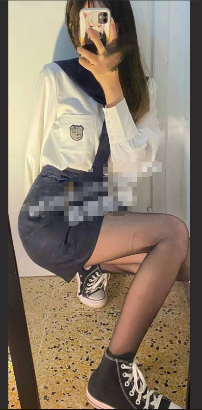 广西桂林 19 岁大一班花被猥琐男同学迷晕后拖至房间内肆意玩弄！全网最完整版