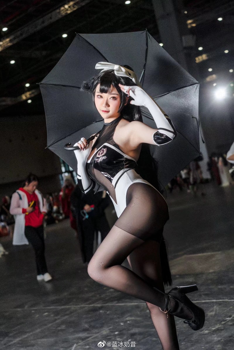 CP24碧蓝航线高雄獒cos 就是卷卷呀i