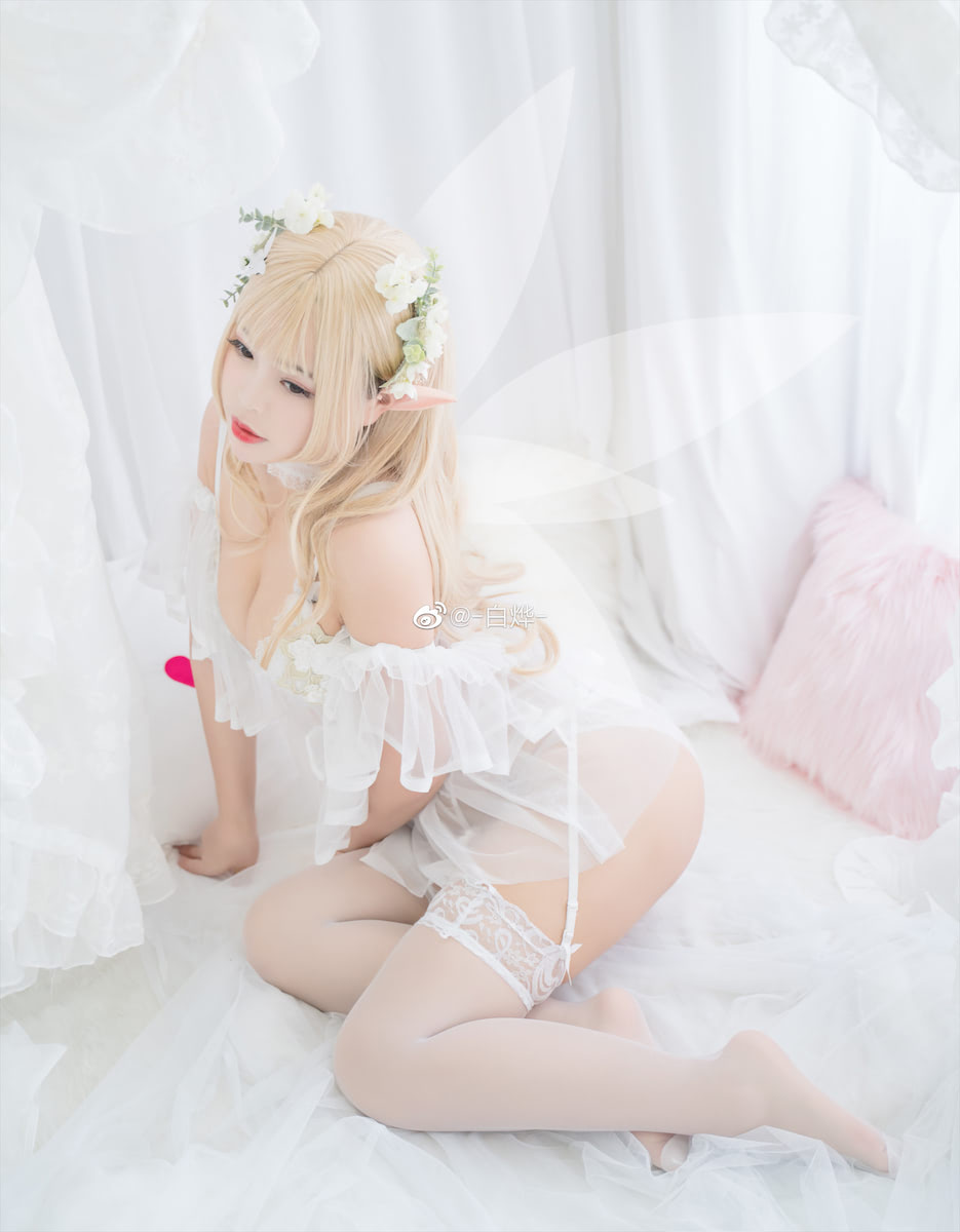 白烨婚纱精灵和女仆