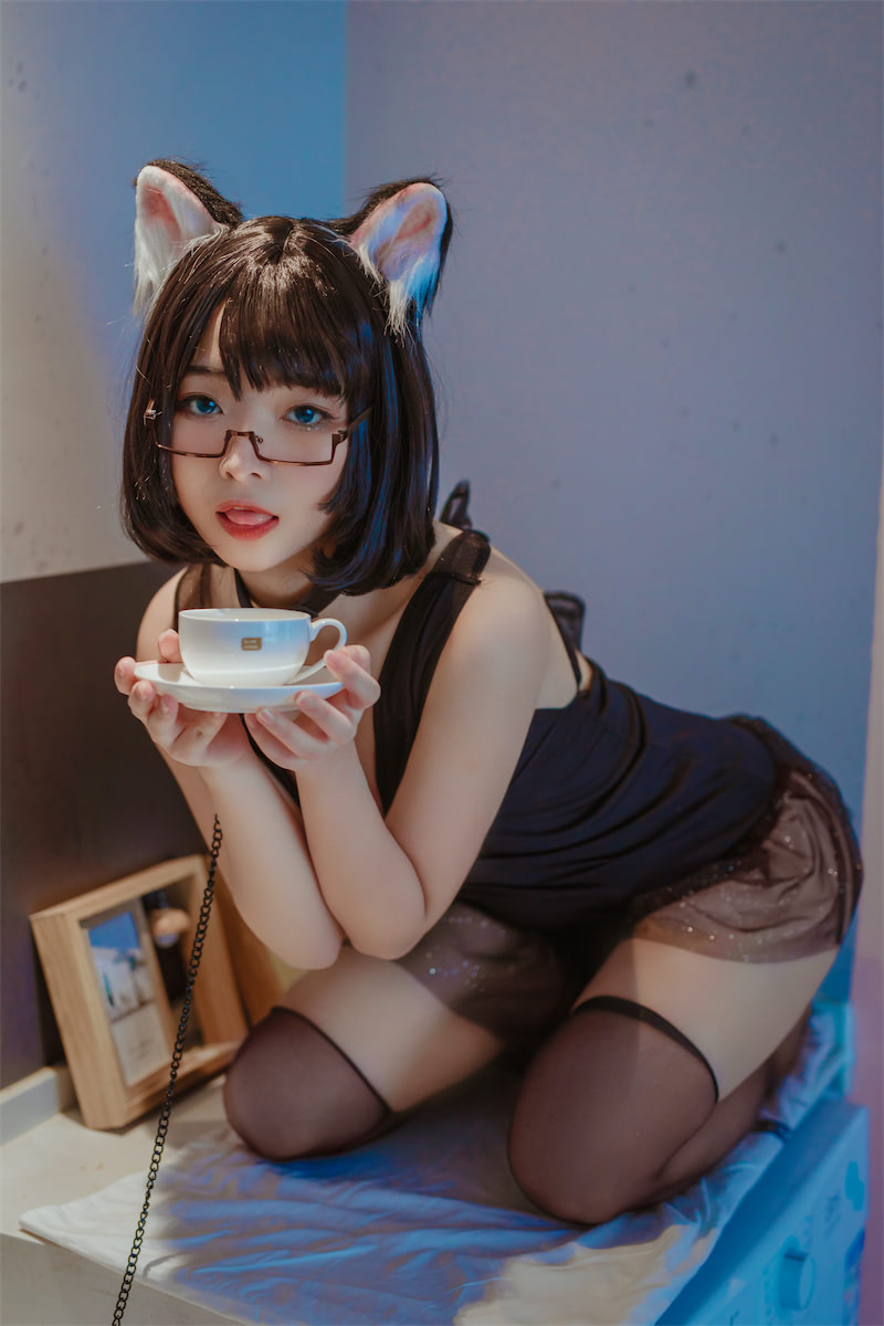 yuuhui玉汇 猫猫头黑裙子