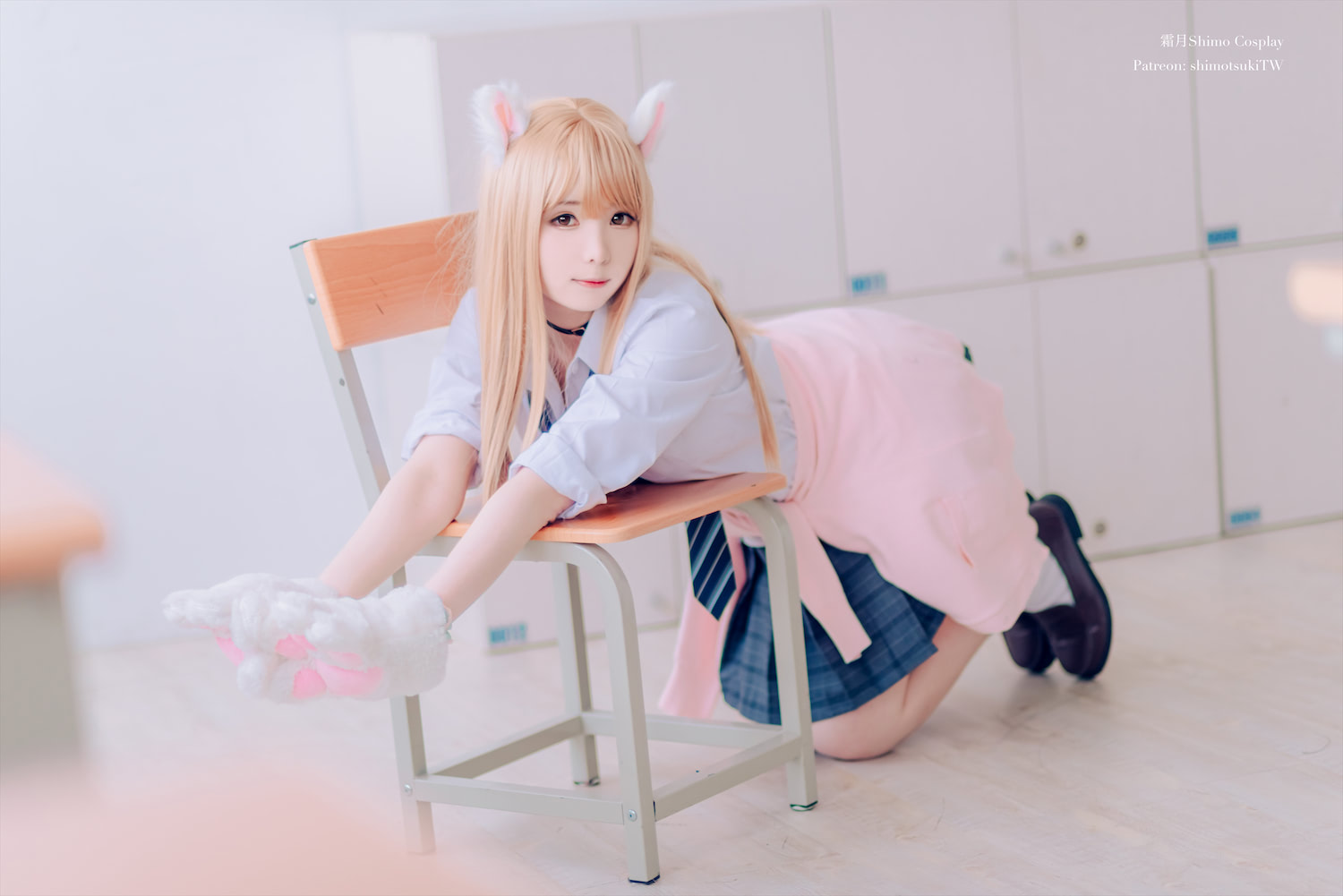 霜月shimo 金发制服