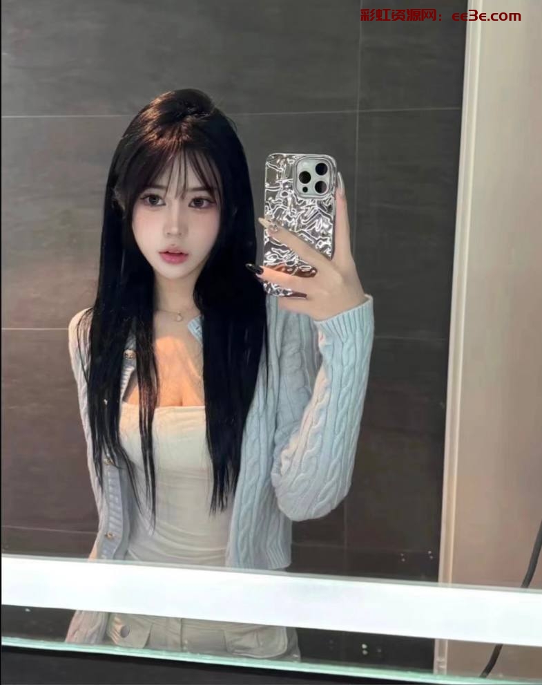 w刚下水 纯兼职 二极品甜美 9年龄05身高 172 路D真实可验门 童颜巨R 超级大 偶尔兼职给你初恋一般的体验门 服务一流待人温柔 亲密一级棒。欢迎