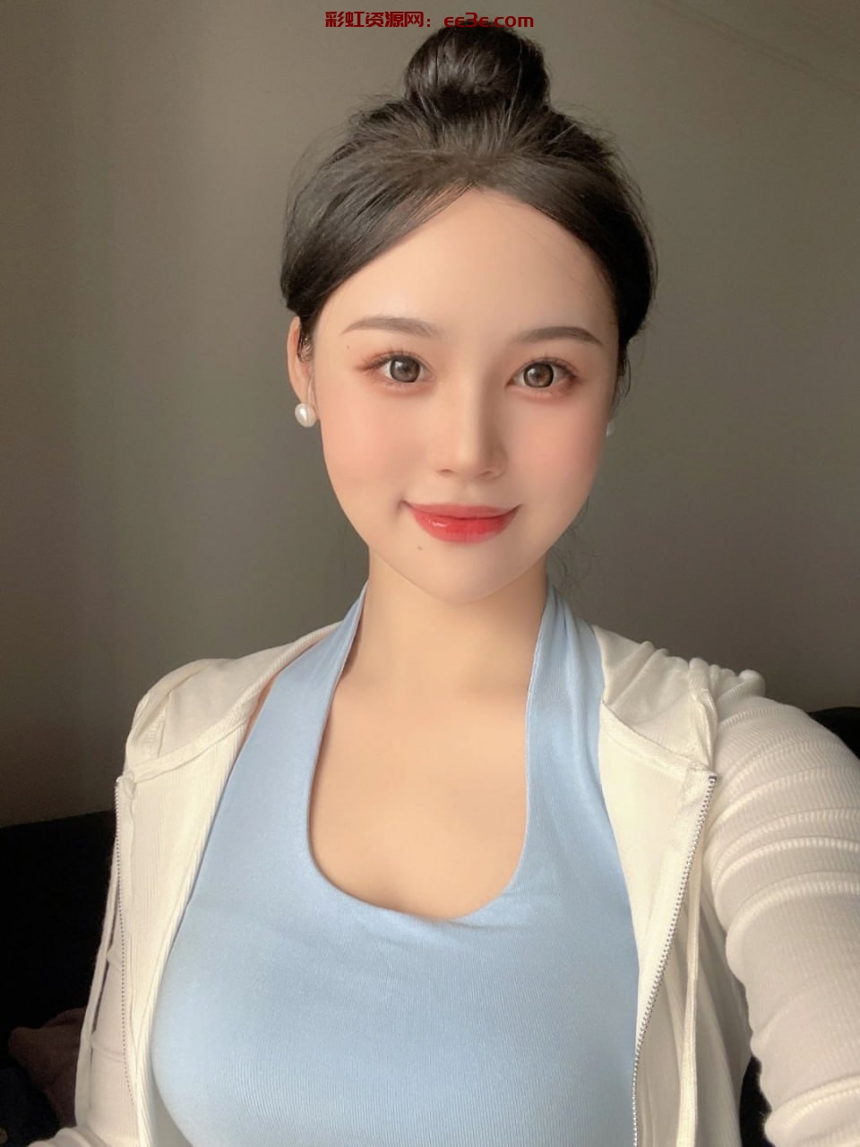 ?温柔乖巧? • ?02年 身高170 胸围C➕ • ?清纯可纯可御款 温柔女友感 • ?黑长直 天然0整 热情话多不冷场