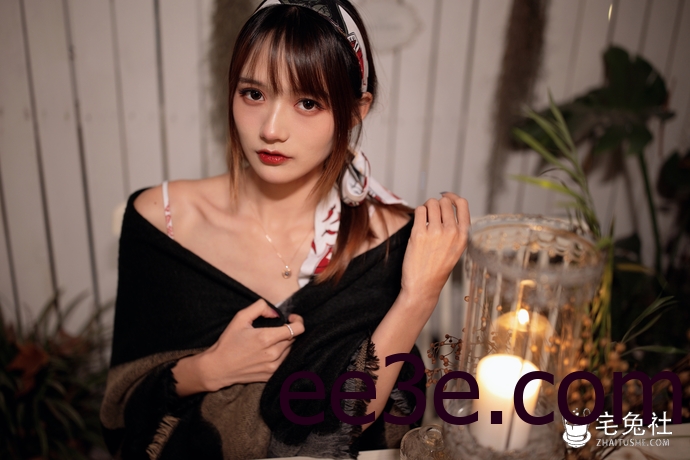 超级可爱！兔子Zzz不吃胡萝卜感受阳光女孩的魅力
