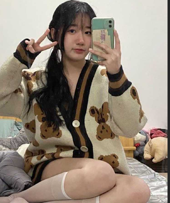吉林大学研究生 刘志浩 脚踏多船拍*片 被女友曝光 撩妹手段堪称大神！