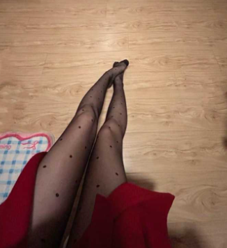 推特黑色袜子少御 敏妹 会员优惠 身着X蕾丝女仆 女上X猛骑XXXX XX呻X不断