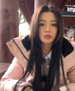 人气主播 Asia 公园XXX 开裆裤下XX完全* XX猛攻X蒂到体颤失控！