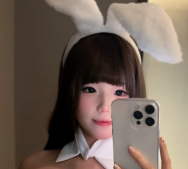 江苏19岁女孩 秦奕萱 定制优惠 XX馒头XXX紧致 青涩美X饱满挺立！
