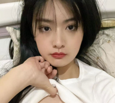 极品尤物学妹被渣男哄骗拍*度视频 高颜值尤物搭配黑* 太*了！